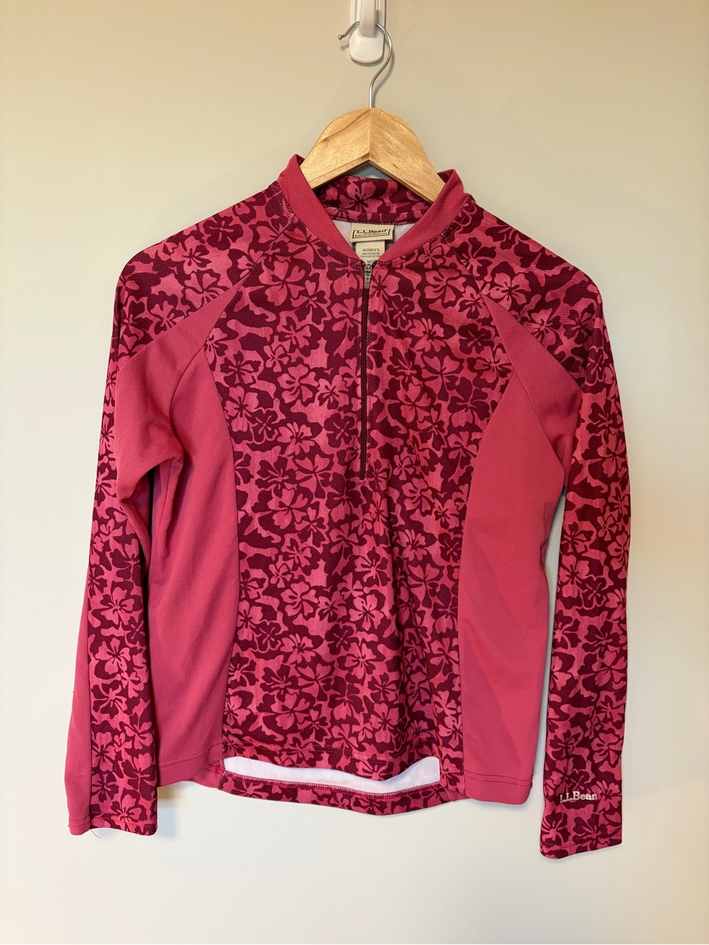 L.L. Bean Athletic Long Sleeve Top Sz M Floral